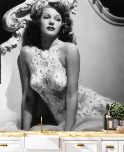 svartvit rita hayworth tapetväggmålning som heter Rita Hayworth (You Were Never Lovelier)