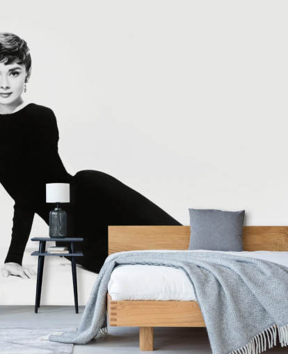 mural de pared blanco y negro de Audrey Hepburn llamado Audrey Hepburn (Sabrina) mural de pared blanco y negro de Audrey Hepburn llamado Audrey Hepburn (Sabrina)