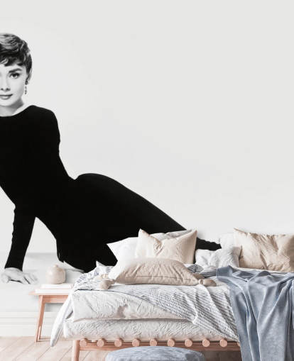 mural de pared blanco y negro de Audrey Hepburn llamado Audrey Hepburn (Sabrina) mural de pared blanco y negro de Audrey Hepburn llamado Audrey Hepburn (Sabrina)