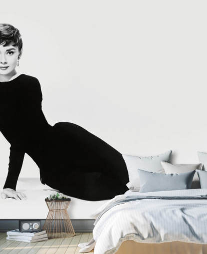 schwarz-weißes Audrey Hepburn-Wandbild namens Audrey Hepburn (Sabrina) schwarz-weißes Audrey Hepburn-Wandbild namens Audrey Hepburn (Sabrina)