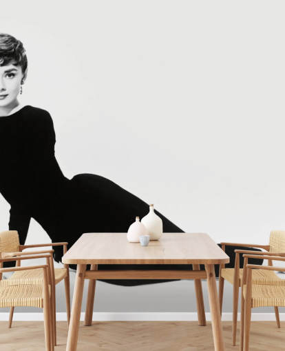 murale in bianco e nero audrey hepburn chiamato Audrey Hepburn (Sabrina)