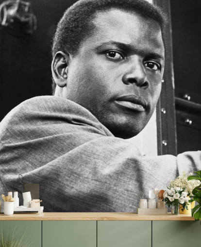 svartvit film tapeter väggmålning som heter Sidney Poitier (I nattens hetta)