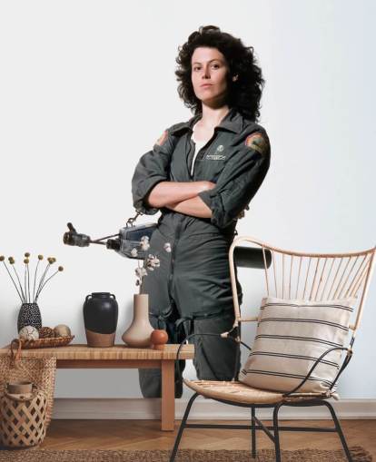 färgad främmande tapet väggmålning kallad Sigourney Weaver (Alien) för hem och företag