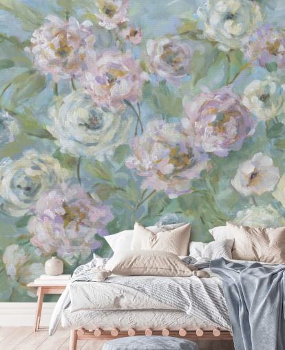 lyserødt, hvidt og grønt havetapet vægmaleri kaldet Delicate Rose Garden af Carol Robinson til stuer og soveværelser