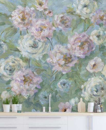 mural de papel pintado de jardín rosa, blanco y verde llamado Delicate Rose Garden de Carol Robinson para salas de estar y dormitorios