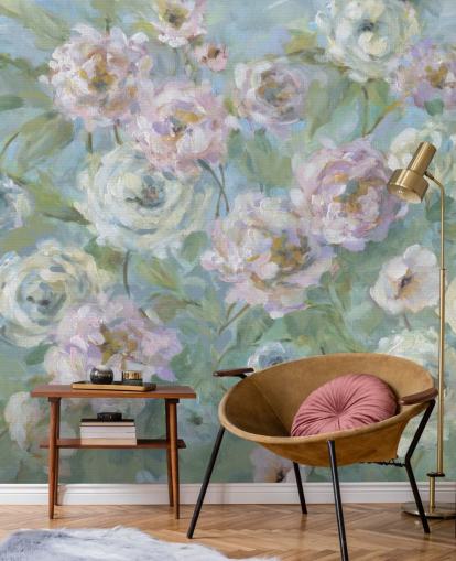 papier peint mural de jardin rose, blanc et vert appelé Delicate Rose Garden par Carol Robinson pour les salons et les chambres