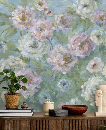 mural de papel pintado de jardín rosa, blanco y verde llamado Delicate Rose Garden de Carol Robinson para salas de estar y dormitorios mural de papel pintado de jardín rosa, blanco y verde llamado Delicate Rose Garden de Carol Robinson para salas de estar y dormitorios