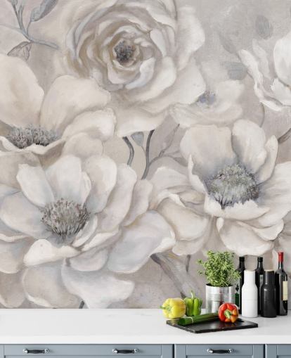 hvitt blomstertapet veggmaleri kalt Full Pewter Blooms av Carol Robinson for soverom og stuer