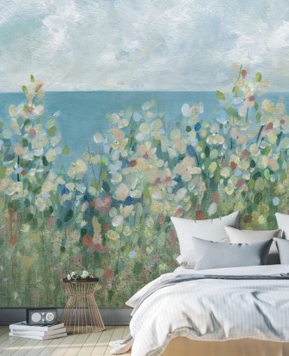 sininen, vihreä ja valkoinen puutarhatapetti seinämaalaus nimeltä Seaside Garden, kirjoittanut Carol Robinson makuuhuoneisiin ja olohuoneisiin sininen, vihreä ja valkoinen puutarhatapetti seinämaalaus nimeltä Seaside Garden, kirjoittanut Carol Robinson makuuhuoneisiin ja olohuoneisiin