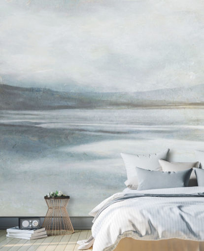 mural de papel pintado abstracto y tranquilo llamado Soothing Ocean Surf de Carol Robinson para oficinas en casa, baños y salas de estar