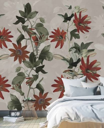 mural de papel de parede floral vermelho e verde chamado Clematis II de Marina Stupakova para quartos e salões