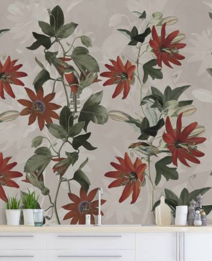 papier peint floral rouge et vert appelé Clematis II de Marina Stupakova pour les chambres et les salons