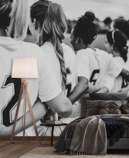 schwarz-weiße motivierende Fußball-Tapete namens Team Huddle für Schlafzimmer, Schulen und Sportvereine