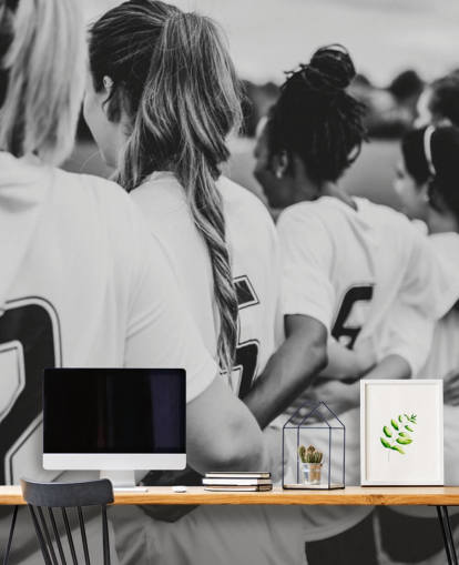 carta da parati murale motivazionale in bianco e nero chiamata Team Huddle per camere da letto, scuole e club sportivi carta da parati murale motivazionale in bianco e nero chiamata Team Huddle per camere da letto, scuole e club sportivi