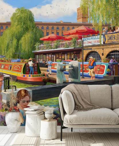 kleurrijke Londense behangmuurschildering genaamd Camden Lock van Daniel Rodgers voor verzorgingstehuizen