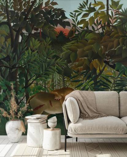 Kunsttapete mit dem Titel Der hungrige Löwe wirft sich auf die Antilope von Henri Rousseau