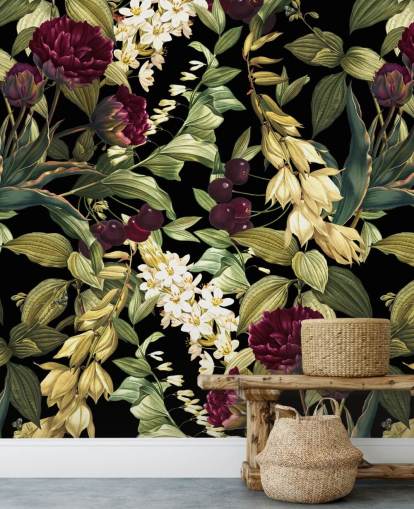 dunkles Blumentapetenwandbild namens Dark Garden VIII von Burcu Korkmazyurek