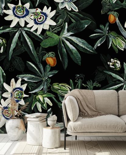 carta da parati murale floreale chiamata Exotic Garden Night XI di Burcu Korkmazyurek per camere da letto e salotti