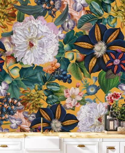 blommig tapetväggmålning kallad Garden of Eden II av Burcu Korkmazyurek för sovrum och hallar