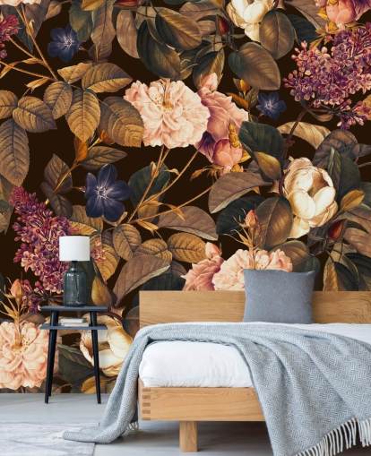 mural de papel pintado floral oscuro llamado Garden of Eden III Night de Burcu Korkmazyurek para dormitorios mural de papel pintado floral oscuro llamado Garden of Eden III Night de Burcu Korkmazyurek para dormitorios