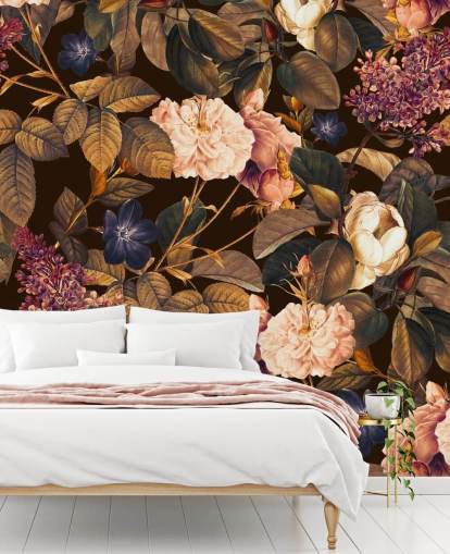 mural de papel de parede floral escuro chamado Garden of Eden III Night de Burcu Korkmazyurek para quartos