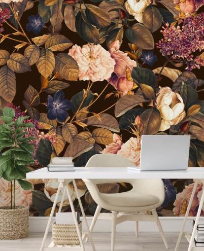 mural de papel pintado floral oscuro llamado Garden of Eden III Night de Burcu Korkmazyurek para dormitorios