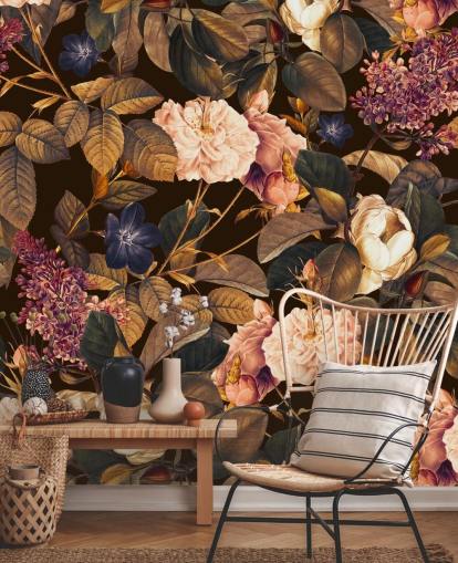 dunkles Blumentapetenwandbild namens Garden of Eden III Night von Burcu Korkmazyurek für Schlafzimmer