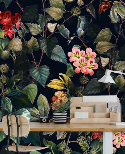 papier peint floral appelé Magical Forest II de Burcu Korkmazyurek pour les chambres et les salons