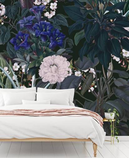 mural de papel pintado de jardín llamado Midnight Garden IX de Burcu Korkmazyurek para dormitorios y salones