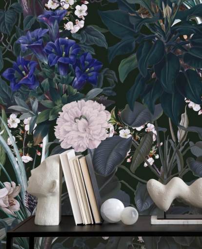 mural de papel de parede de jardim chamado Midnight Garden IX de Burcu Korkmazyurek para quartos e salões