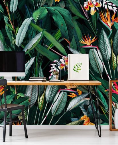 botanisk tapetmaleri kalt Midnight Garden V av Burcu Korkmazyurek for soverom og bad