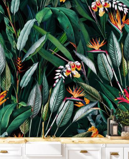 papier peint mural botanique appelé Midnight Garden V de Burcu Korkmazyurek pour les chambres et les salles de bain