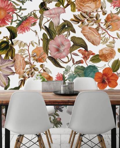 Blumentapete namens Romantic Garden von Burcu Korkmazyurek für Wohn- und Schlafzimmer Blumentapete namens Romantic Garden von Burcu Korkmazyurek für Wohn- und Schlafzimmer