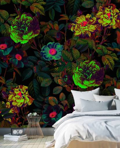 mural de papel pintado floral de neón llamado Neon Night Garden de Burcu Korkmazyurek para dormitorios, salas de estar y baños