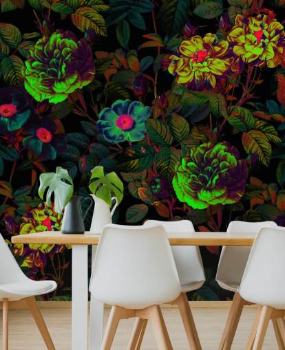 mural de papel pintado floral de neón llamado Neon Night Garden de Burcu Korkmazyurek para dormitorios, salas de estar y baños