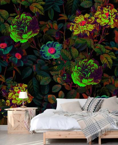 mural de papel pintado floral de neón llamado Neon Night Garden de Burcu Korkmazyurek para dormitorios, salas de estar y baños