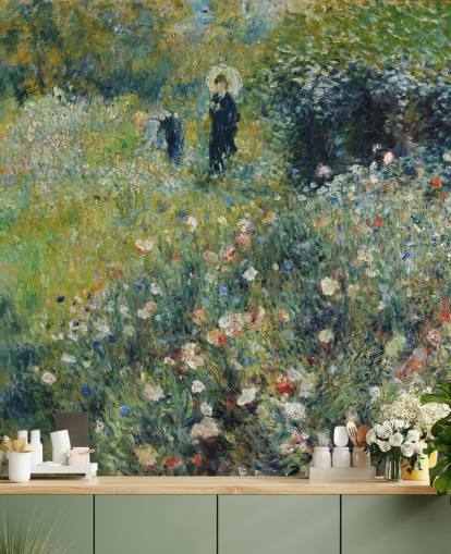 mural de pared de bellas artes llamado Mujer con sombrilla en un jardín de Pierre-Auguste Renoir para salones y dormitorios