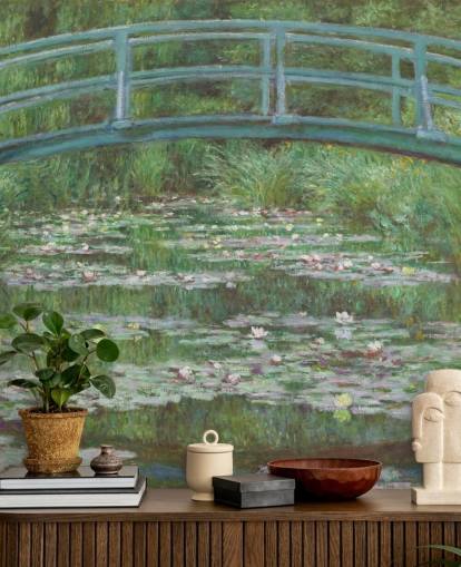 kunstmuurschildering genaamd The Japanese Footbridge van Monet voor slaapkamers, woonkamers en keukens