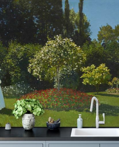 mural de pared de bellas artes llamado La dama en el jardín de Claude Monet para salas de estar y comedores