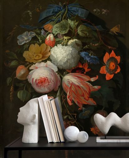 mural de papel pintado floral llamado A Hanging Bouquet of Flowers de Abraham Mignon para dormitorios y salas de estar