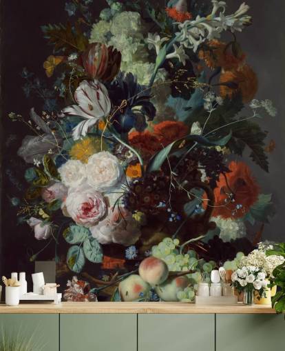 bloemenbehang genaamd Stilleven met bloemen en fruit (1715) van Jan van Huysum voor slaapkamers en bloemenbehang genaamd Stilleven met bloemen en fruit (1715) van Jan van Huysum voor slaapkamers en