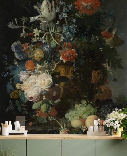 mural de papel pintado floral llamado Naturaleza muerta con flores y frutas (1721) de Jan van Huysum para salas de estar, pasillos y baños