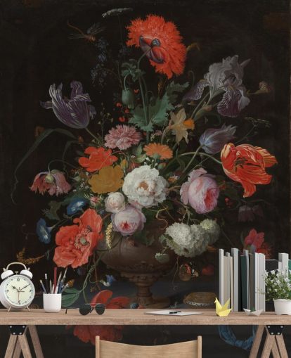 papel pintado floral de bellas artes llamado Naturaleza muerta con flores y un reloj de Abraham Mignon para salas de estar y dormitorios papel pintado floral de bellas artes llamado Naturaleza muerta con flores y un reloj de Abraham Mignon para salas de estar y dormitorios