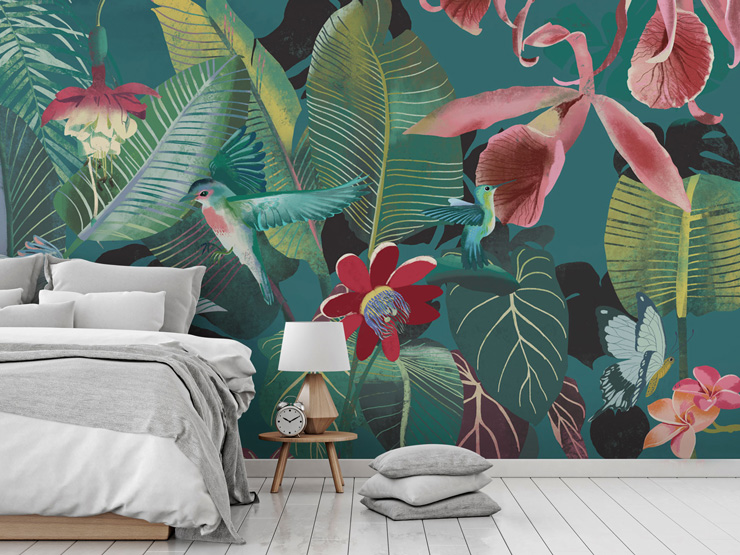Tropical wallpaper in bedroom by Uta Krogmann