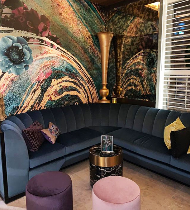 lara skinner marble wallpaper in art deco bar