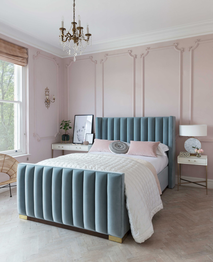 art deco style velvet teal bed in pink room