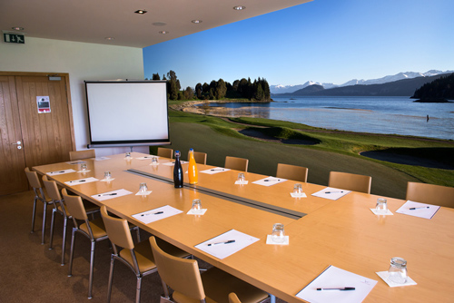 Golf club meeting room 