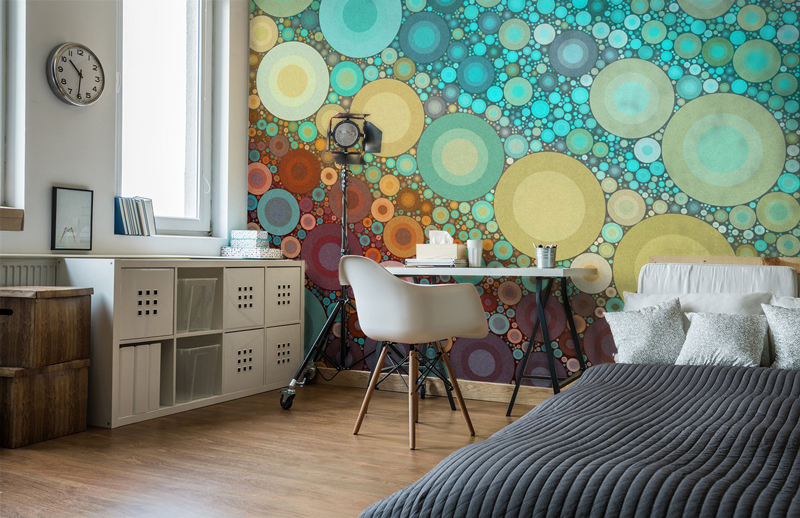 Marc-Pasternack-wallpaper-in-bedroom