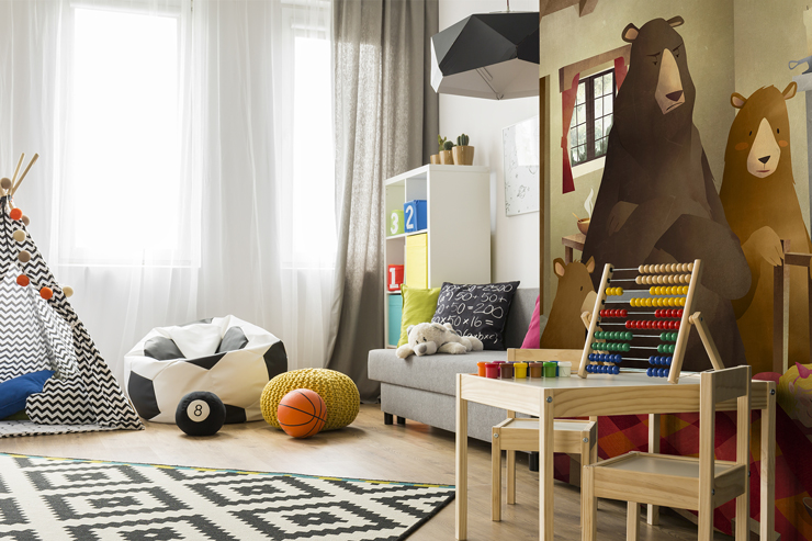 Bear-wall-mural-in-childrens-room