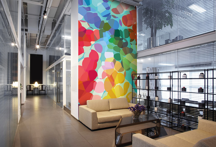 Designer-wallpaper-in-office-reception